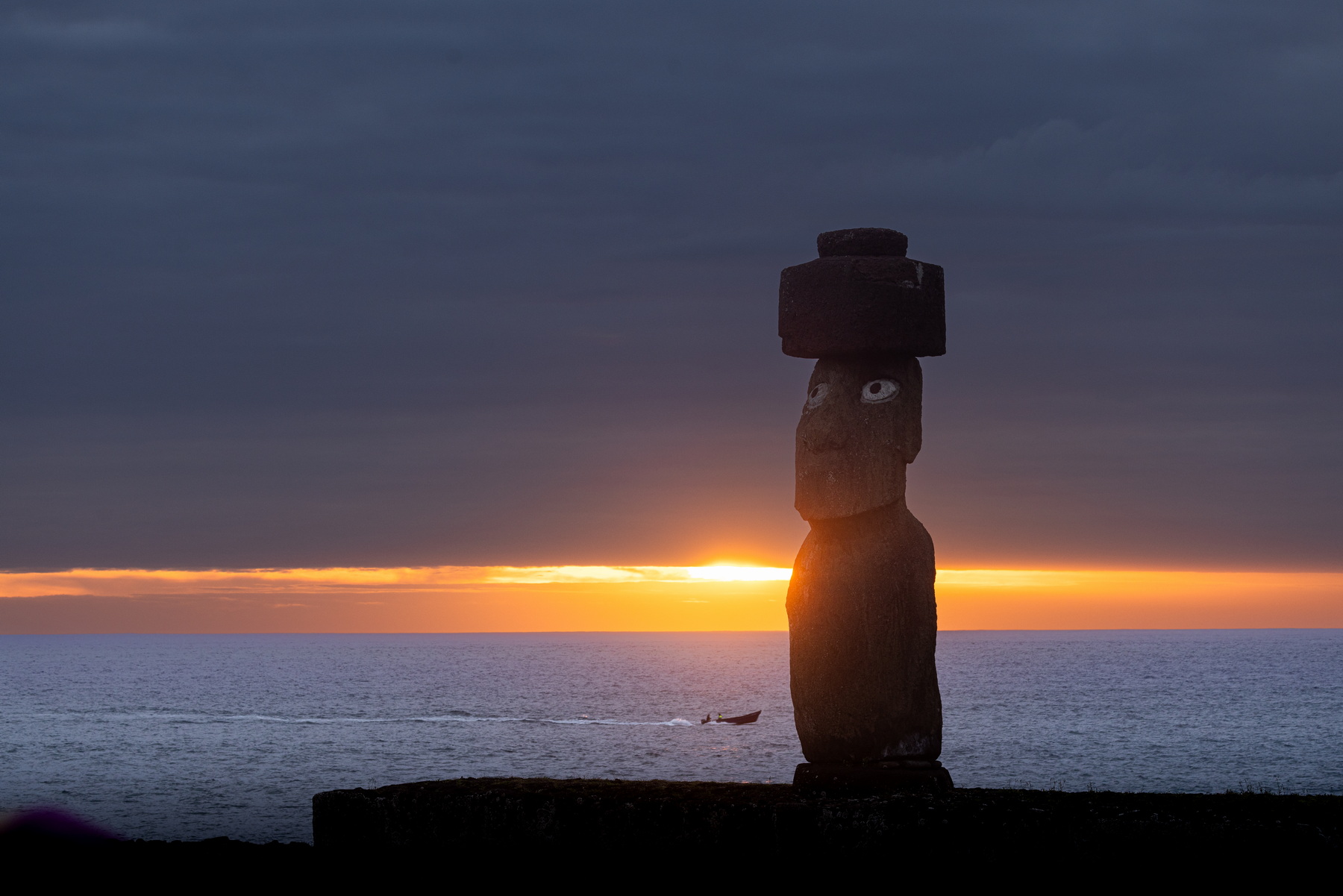 Moai Sunset