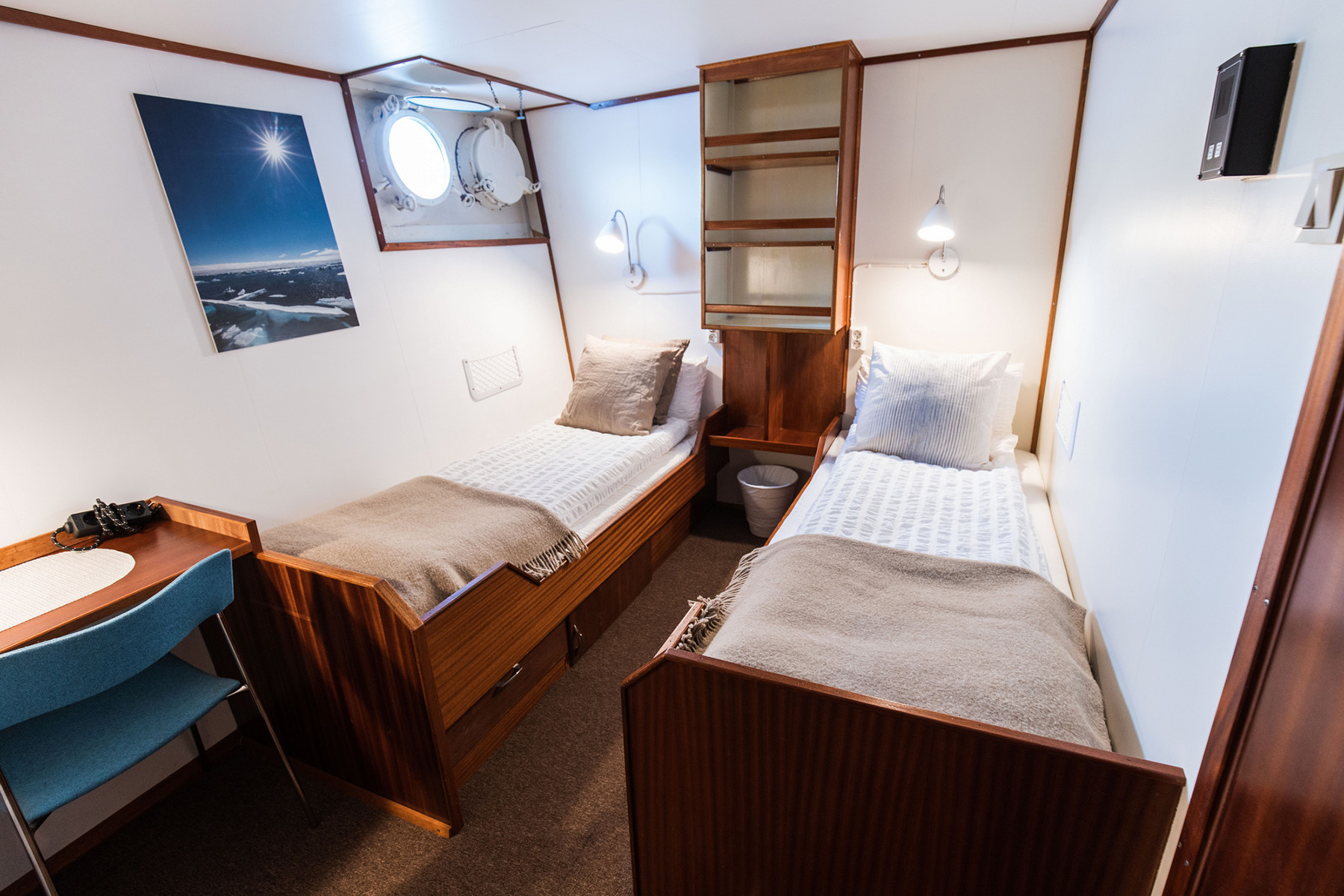 Expedition ship cabin interior RV Kinfish
